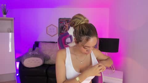 Majo online show from January 2025 08:05:02 PM