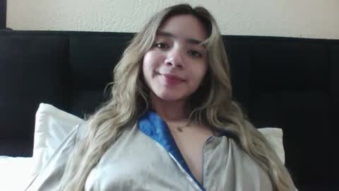 majo_gomezz online show from February 2026 06:09:01 AM