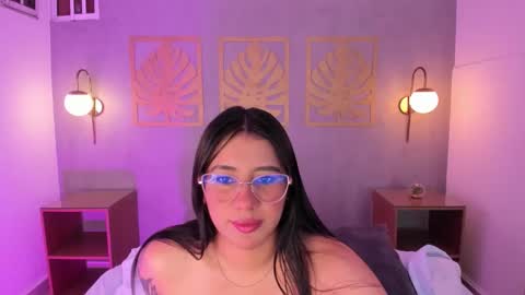 Snapshot of majo_rose chatting on October 2025 07:04:02 PM MAJO ROSE online show from October 2025 07:04:02 PM