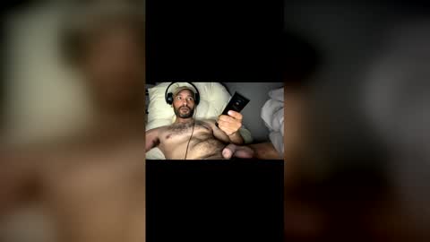 Snapshot of majorb986 chatting on December 2025 11:44:02 PM majorb986 online show from December 2025 11:44:02 PM