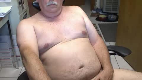 Snapshot of majormike34 chatting on April 2026 08:55:02 PM majormike34 online show from April 2026 08:55:02 PM