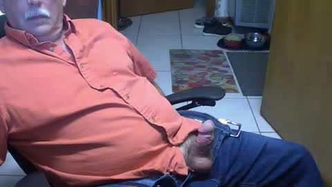Snapshot of majormike34 chatting on May 2026 12:23:02 PM majormike34 online show from May 2026 12:23:02 PM
