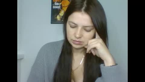 make_mesmile online show from December 2025 05:54:01 PM