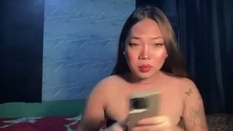 Snapshot of makemesquirt_xxx chatting on May 2026 03:35:02 AM KEANA online show from May 2026 03:35:02 AM