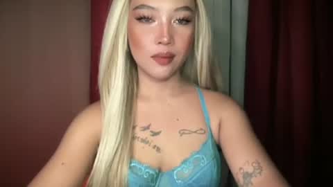 Snapshot of makemesquirt_xxx chatting on May 2026 04:27:02 PM KEANA online show from May 2026 04:27:02 PM