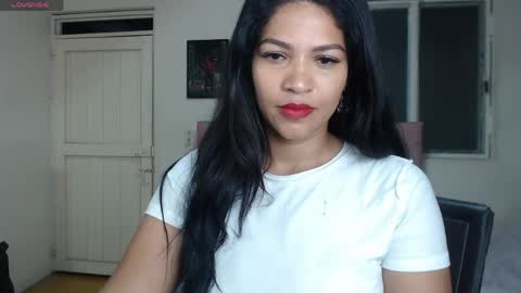 Snapshot of makennaa_1 chatting on May 2026 10:09:01 AM MAKENNAA online show from May 2026 10:09:01 AM