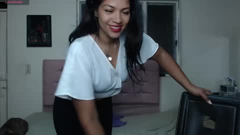 Snapshot of makennaa_1 chatting on May 2026 10:10:01 AM MAKENNAA online show from May 2026 10:10:01 AM
