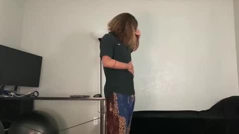 Snapshot of makingmoans chatting on November 2025 03:22:02 PM Mack Makingmoans Twitter online show from November 2025 03:22:02 PM