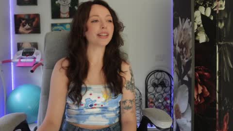 Snapshot of makiyahbelle2 chatting on January 2025 05:33:01 AM MakiyahBelle online show from January 2025 05:33:01 AM