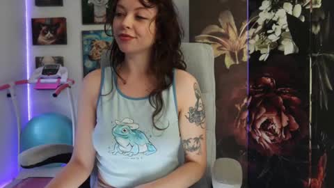 Snapshot of makiyahbelle2 chatting on February 2025 08:05:01 AM MakiyahBelle online show from February 2025 08:05:01 AM