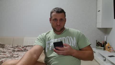 Snapshot of malchyshka chatting on December 2024 04:34:01 PM malchyshka online show from December 2024 04:34:01 PM