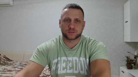 Snapshot of malchyshka chatting on January 2025 03:17:02 PM malchyshka online show from January 2025 03:17:02 PM