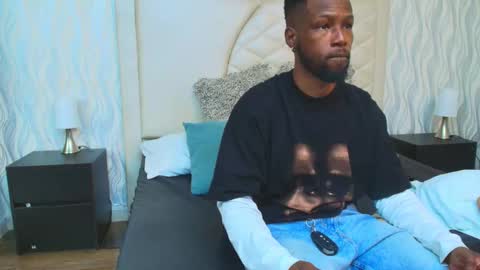 Snapshot of malcompierce chatting on September 2025 03:44:01 AM Malcom online show from September 2025 03:44:01 AM