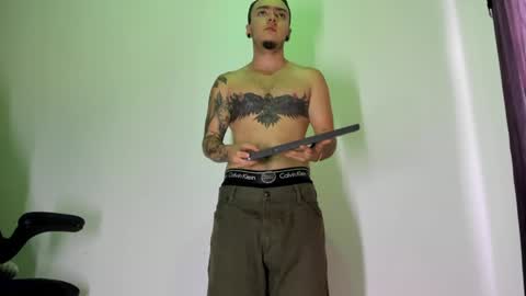 Snapshot of male_pussy chatting on December 2024 05:50:01 PM ADAM online show from December 2024 05:50:01 PM