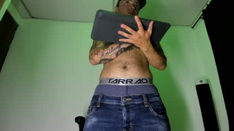 Snapshot of male_pussy chatting on December 2024 11:56:02 PM ADAM online show from December 2024 11:56:02 PM