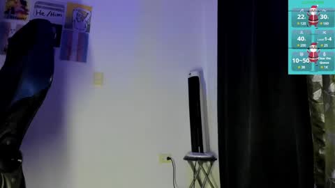 Snapshot of male_pussy chatting on December 2024 02:25:01 AM ADAM online show from December 2024 02:25:01 AM