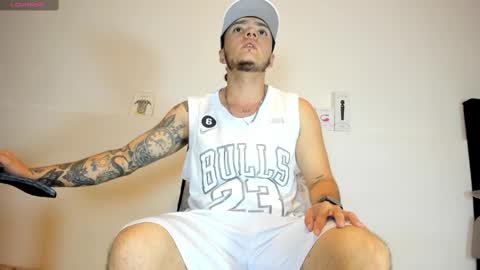 Snapshot of male_pussy chatting on February 2025 07:27:01 PM ADAM online show from February 2025 07:27:01 PM