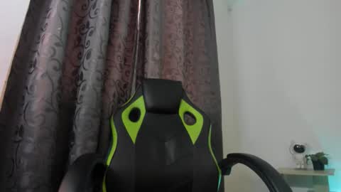 Snapshot of male_pussy chatting on September 2025 12:15:01 PM ADAM online show from September 2025 12:15:01 PM