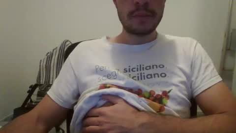 Snapshot of maleboyz chatting on March 2025 05:29:02 AM Boybi online show from March 2025 05:29:02 AM