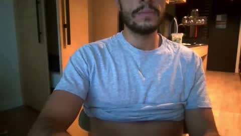 Snapshot of maleboyz chatting on September 2025 04:45:02 PM Boybi online show from September 2025 04:45:02 PM