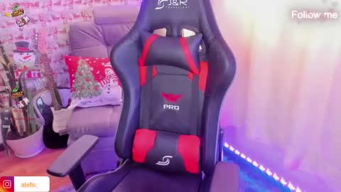 Snapshot of malefic_soul chatting on December 2025 12:23:02 PM MALEFIC online show from December 2025 12:23:02 PM