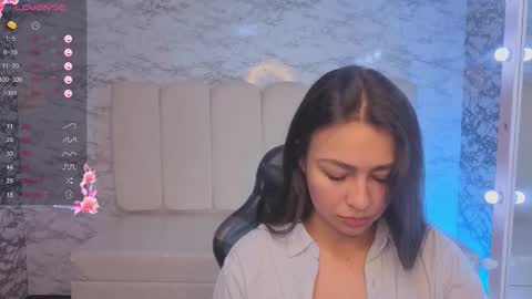 Snapshot of maleja_v_ chatting on November 2025 01:54:02 PM Hi Stream 800am to 200pm online show from November 2025 01:54:02 PM