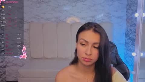 Snapshot of maleja_v_ chatting on November 2025 01:59:02 AM Hi Stream 800am to 200pm online show from November 2025 01:59:02 AM