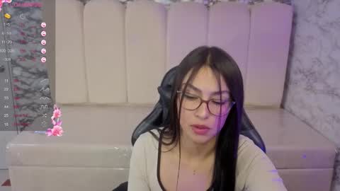 Snapshot of maleja_v_ chatting on November 2025 02:09:02 PM Hi Stream 800am to 200pm online show from November 2025 02:09:02 PM