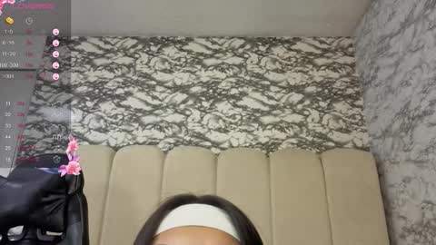 Snapshot of maleja_v_ chatting on December 2025 02:59:02 PM Hi Stream 800am to 200pm online show from December 2025 02:59:02 PM