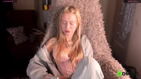 Snapshot of malenaernman chatting on April 2026 10:58:01 AM Malena online show from April 2026 10:58:01 AM