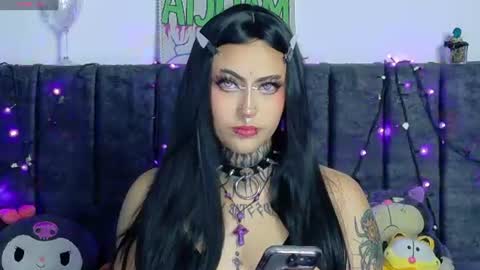 Snapshot of maliciaxpoison chatting on June 2026 05:23:01 AM maliciaxpoison online show from June 2026 05:23:01 AM
