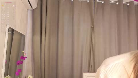 Snapshot of malisatrigueiro chatting on February 2026 04:39:02 AM Evelyn online show from February 2026 04:39:02 AM