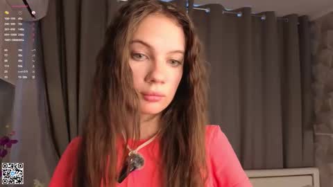 Snapshot of malisatrigueiro chatting on February 2026 04:49:02 AM Evelyn online show from February 2026 04:49:02 AM