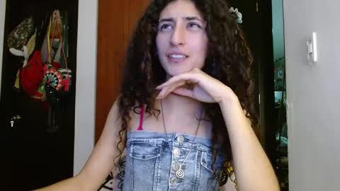 Snapshot of malitamuymal22 chatting on October 2025 12:47:01 AM Malita online show from October 2025 12:47:01 AM