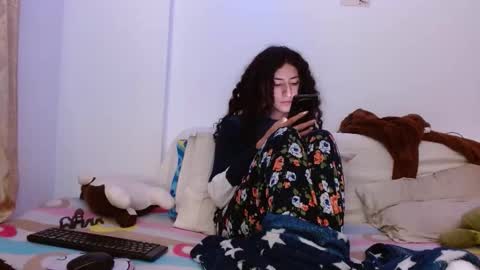 Snapshot of malitamuymal22 chatting on November 2025 12:21:02 AM Malita online show from November 2025 12:21:02 AM