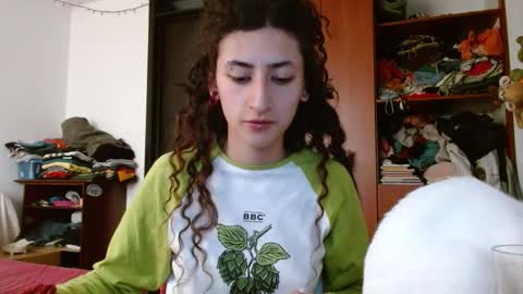 Snapshot of malitamuymal22 chatting on December 2025 09:54:02 PM Malita online show from December 2025 09:54:02 PM