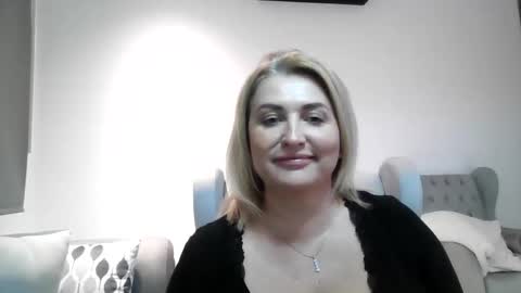 Snapshot of malorine chatting on November 2025 04:40:01 PM malorine online show from November 2025 04:40:01 PM