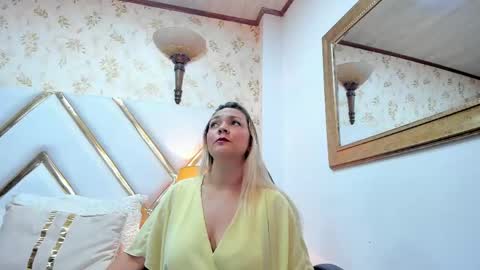 Snapshot of malorysweet chatting on May 2026 11:59:01 AM MalorySweet online show from May 2026 11:59:01 AM