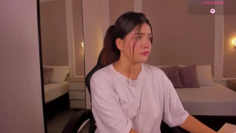 M A L U online show from December 2025 02:40:01 AM