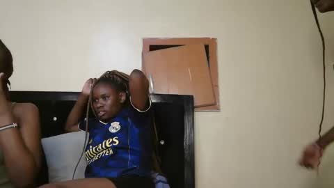 Snapshot of mamaapussy chatting on October 2025 12:11:01 PM mamaa online show from October 2025 12:11:01 PM