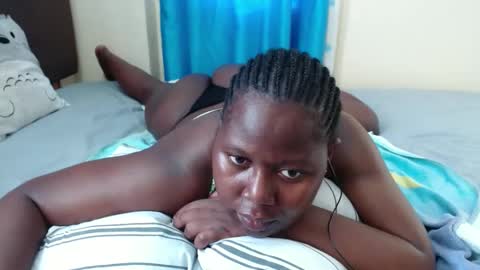 Snapshot of mamasita2023 chatting on February 2025 02:00:01 PM mamasita2023 online show from February 2025 02:00:01 PM