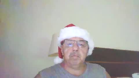 Snapshot of mambow99 chatting on December 2024 09:22:02 PM OLDMANFREE online show from December 2024 09:22:02 PM