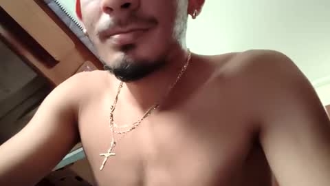 Snapshot of mamm7772024 chatting on May 2026 06:15:02 PM Mickey online show from May 2026 06:15:02 PM