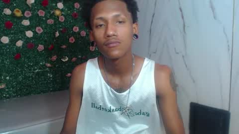 man_sant11 online show from May 2026 03:18:02 PM