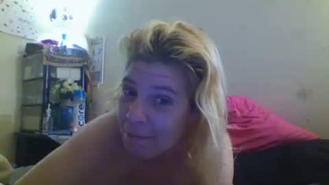 Snapshot of mandilube39 chatting on March 2025 05:55:02 AM mindy22 online show from March 2025 05:55:02 AM