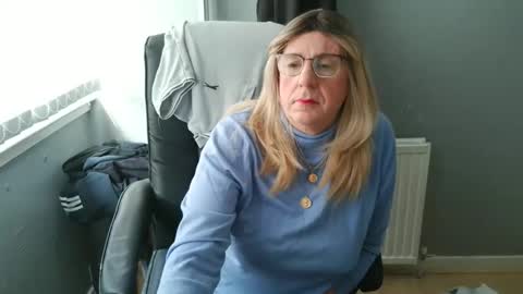 mandy_crossley online show from April 2026 08:06:01 AM