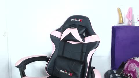 Mandy Mosquera online show from October 2025 06:15:02 PM