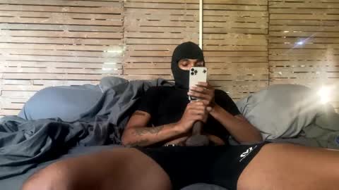 Snapshot of mani4sexy chatting on October 2025 02:26:02 PM Mani4sexy online show from October 2025 02:26:02 PM