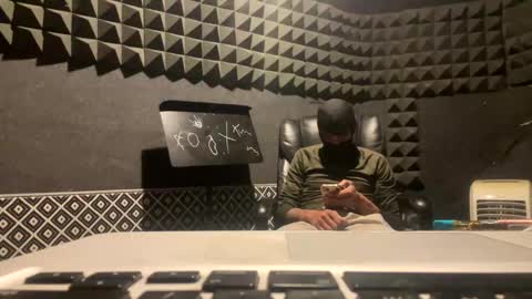 Snapshot of mani4sexy chatting on December 2025 08:19:02 AM Mani4sexy online show from December 2025 08:19:02 AM