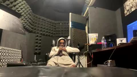 Snapshot of mani4sexy chatting on December 2025 11:22:02 PM Mani4sexy online show from December 2025 11:22:02 PM